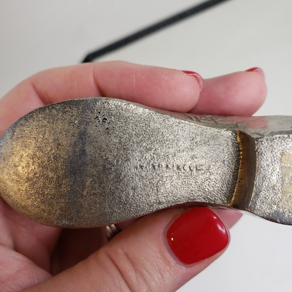 Vintage 1950s Pin Cushion Silver Tone Metal Men's Oxford Shoe Made in Japan - Picture 8 of 8